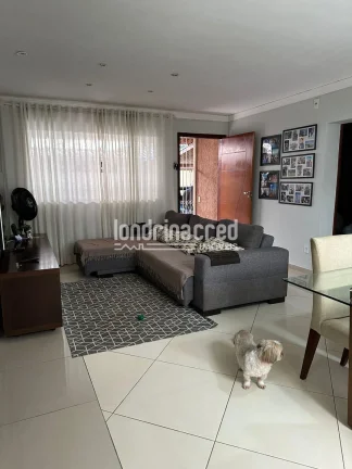Imagem Casa em Londrina com duas residências independentes, energia solar, área gourmet com churrasqueira e localização excelente — ideal para morar e investir!