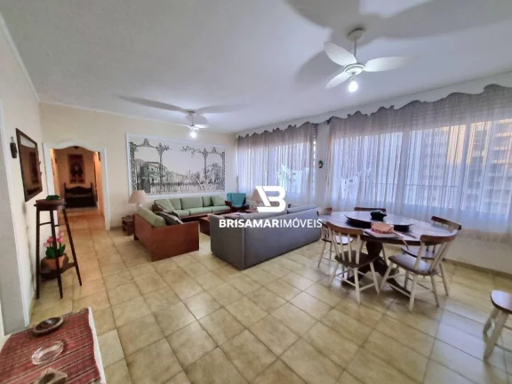 Imagem PITANGUEIRAS- UMA QUADRA DO MAR , AMPLO APARTAMENTO , GARAGEM DEMARCADA NO PRÉDIO.
