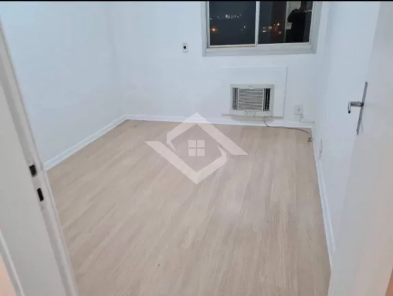 Imagem Apartamento de 2 Quartos para Venda na Barra da Tijuca com 60 m²