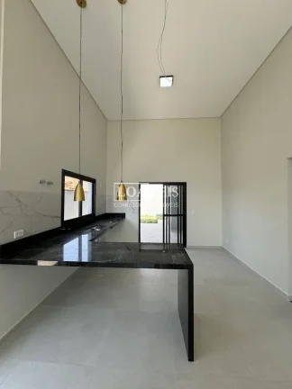 Imagem Casa térrea 3 dormitórios sendo 1 suíte com quintal espaçoso
