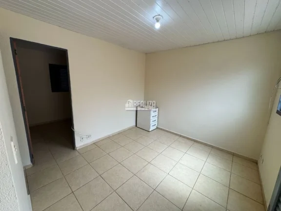 Imagem Casa à venda no Jardim Copacabana, Uberaba - 2 dormitórios e 2 garagens cobertas