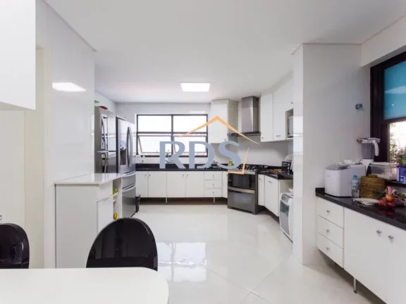 Imagem Vende lindo Apartamento de 640m² em Moema.
