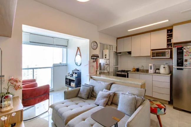 Imagem Apartamento com dois dormitórios e varanda a venda na Chácara Santo Antônio.