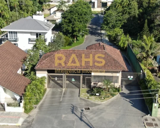 Imagem Terreno de esquina em condomínio fechado de Pirabeiraba Possui área total de 469,78 e condomínio ...