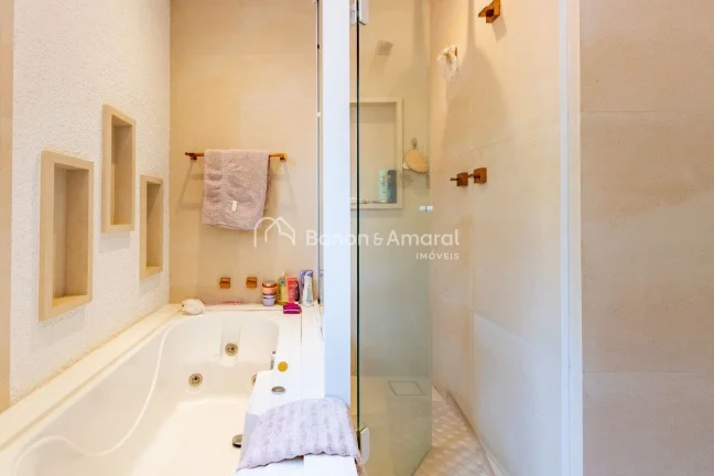 Imagem Descubra esta casa aconchegante, ampla e moderna!

Procurando um lar que combina estilo, conforto e ...
