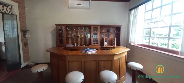 Imagem Casa/chácara em São Roque, 6 qtos, edícula, baias p cavalos, piscina, sauna