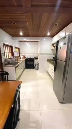 Imagem VENDO ESTA LINDA CASA NO BAIRRO: CONEGO - NOVA FRIBURGO RJ.