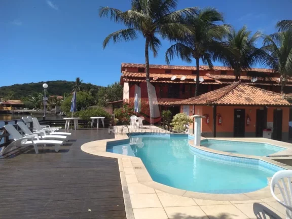 Imagem Casa Duplex Mobiliada Condomínio Piscina e Canal Navegável