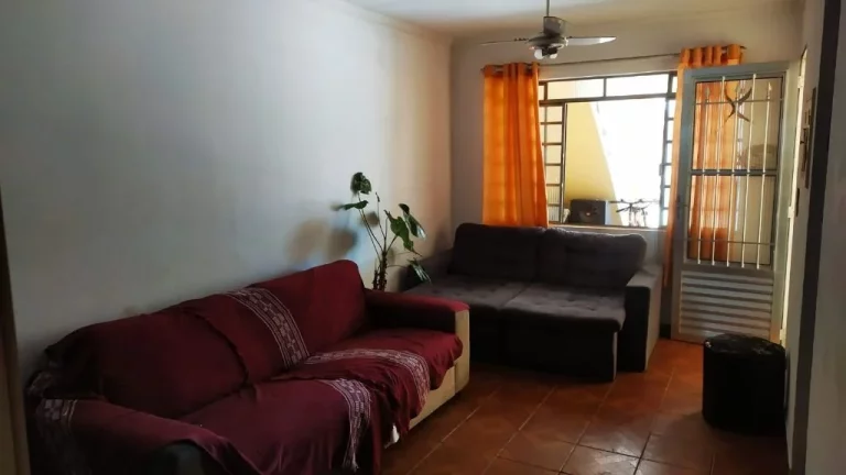 Imagem Casa com 3 dormitórios à venda, 186 m² por R$ 650.000,00 - Parque Maria Helena - Suzano/SP