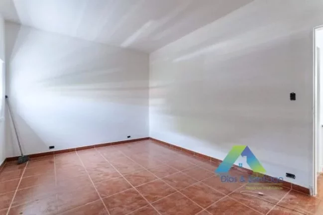 Imagem Sobrado a venda com 03 quartos 03 vagas - Proximo ao metro