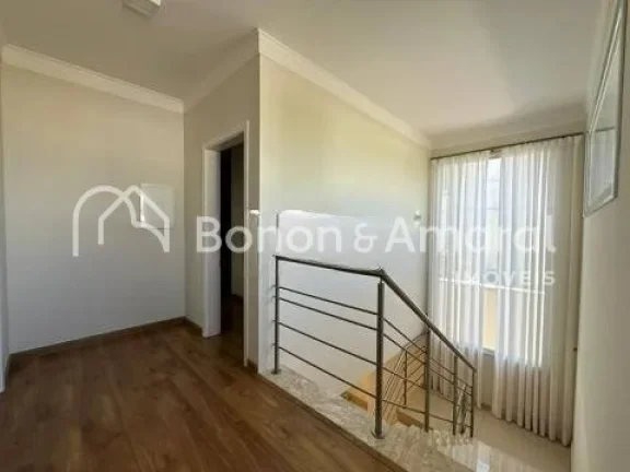 Imagem Imóvel amplo à venda com 4 quartos, sendo 4 suítes e 5 banheiros e 1 lavabo. Este imóvel está b...