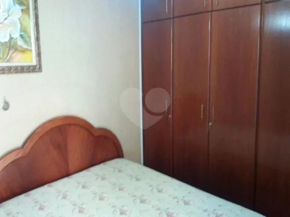 Imagem Casa à venda com 3 quartos, sendo 1 suíte, no condomínio Alameda do Eucaliptos, São Paulo - SP