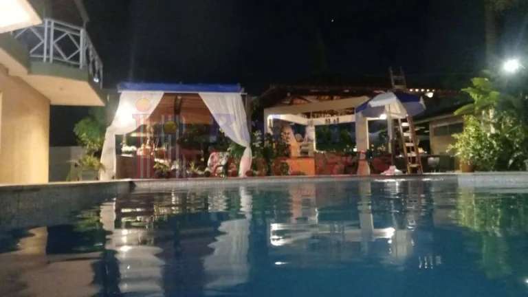 Imagem Casa de Locação Temporada com Piscina e Quiosque com Área Gourmet