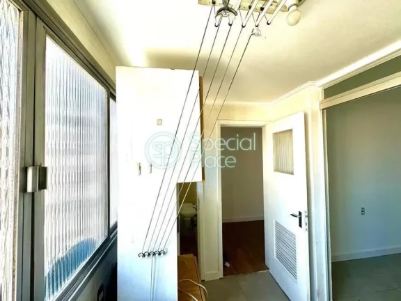 Imagem Ótimo apartamento com 137m² de área privativa, 3 dormitórios ( 1 suíte ) e 2 vagas na garagem. ...