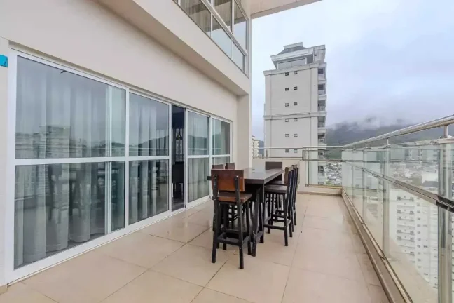 Imagem Apartamento com 2 suítes e 2 vagas de garagem no bairro Fazenda - Itajaí