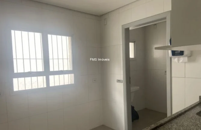 Imagem Loja Comercial de Alto Padrão no Paraíso: 6 Banheiros, 4 Vagas e 455 m² em São Paulo-SP