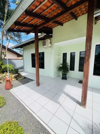 Imagem Casa com 2 dormitórios sendo 1 suíte e 10 vagas sendo 3 cobertas - Costa e Silva | Joinville/SC