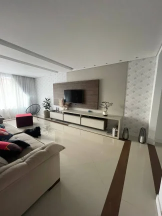 Imagem Sobrado com 250 metros 2 Dormitorios Opção de 1 Terceiro 4 Vagas