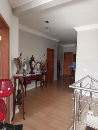 Imagem Exclusiva Casa de Luxo em Bolsão de Segurança com Piscina e 6 Suítes - 540m2 de Sofisticação