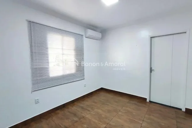 Imagem Localizada na vibrante cidade de Campinas, esta espaÃ§osa casa oferece uma experiÃªncia de moradia Ã...