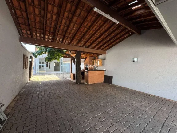 Imagem Sobrado com 3 dormitórios à venda, 186 m² por R$ 595.000,00 - Nova Pompéia - Piracicaba/SP