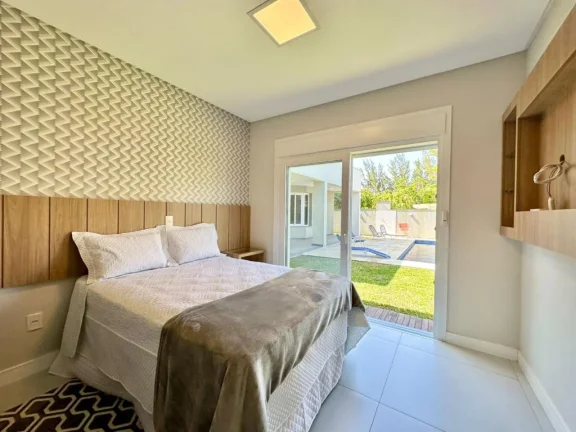 Imagem Casa 4 Dormitórios - Bairro Atlantida