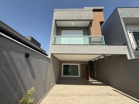 Imagem Casa Top com 4 Garagens, Vista para Mata e Salão de Festas