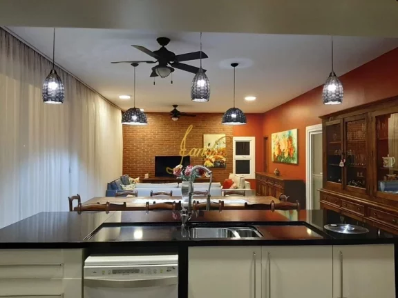 Imagem Excelente Casa no Condomínio Malibu! Com 04 suites