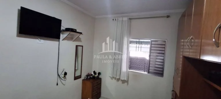 Imagem Casa Térrea 125m², 3 Dormitórios, 1 Banheiro, 1 Lavabo, 2 Vagas, Churrasqueira, Cômodo de depósito na Vila Bela Vista, Santo André