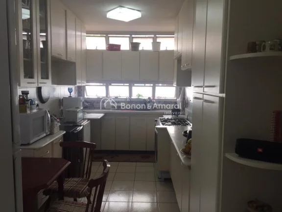 Imagem Localizado na Rua Coronel Quirino, este apartamento de 151 m² oferece exclusividade com apenas uma ...