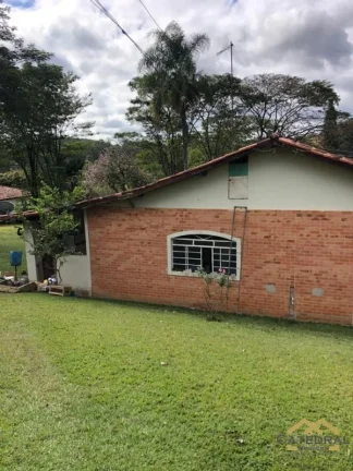 Imagem Chácara à Venda em Cabreúva-SP com 3 dormitórios, piscina e ampla área verde