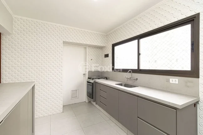 Imagem Apartamento 72M², 3Q, 1 Suíte, 2 Banheiros, 1 Vaga, Piscina, Churrasqueira, Salão de Festas e Jogos, Quadra, Gerador, Brinquedoteca, Playground.