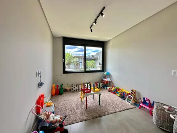 Imagem Casa 4 Dormitórios - Bairro Parque Antartica