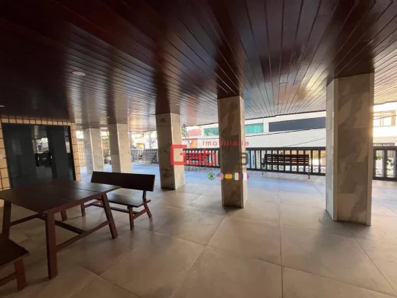 Imagem Apartamento com 2 dormitórios à venda, 70 m² por R$ 650.000 - Centro - Cabo Frio/RJ