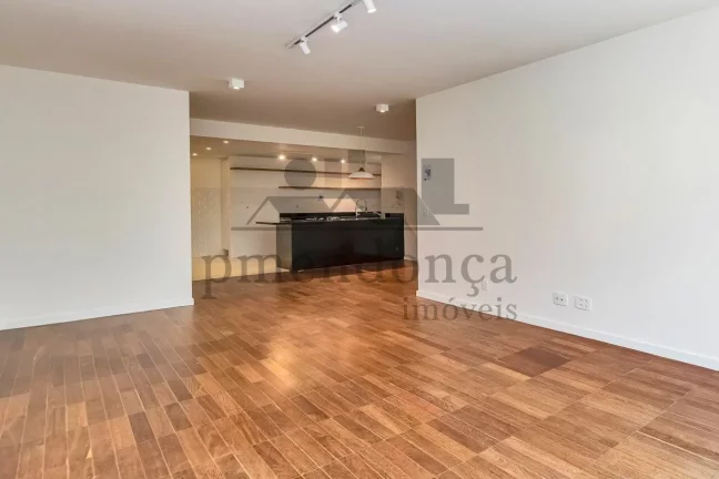 Imagem Excelente apartamento reformado no Itaim Bibi, com 130m² pronto para morar!