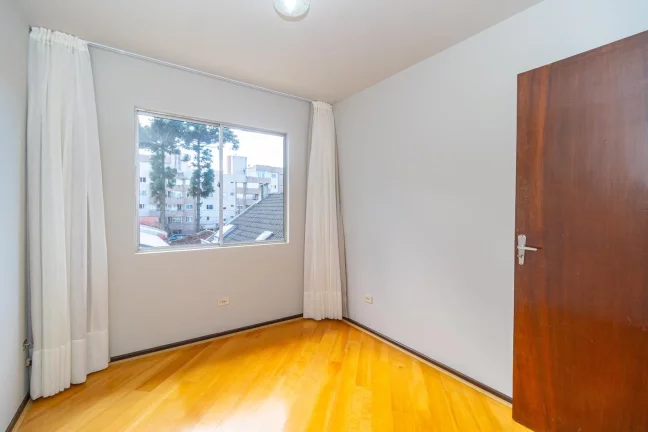 Imagem Apartamento de 3 quartos no bairro Água Verde