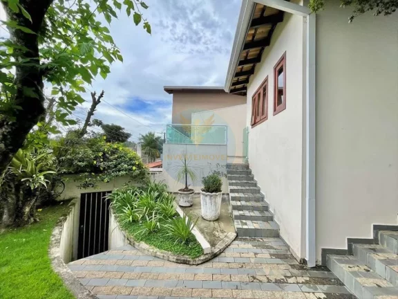 Imagem Casa em Condomínio a Venda no bairro Granja Viana - Carapicuíba, SP