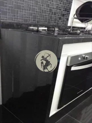 Imagem GARAGEM FECHADA. DOIS DORMITÓRIOS, SENDO UM COM SUÍTE. QUARTO DE EMPREGADA TOTALMENTE REFORMADO E ...