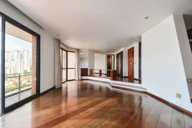 Imagem Apartamento 274M², 4Q, 1 Suíte, 4 Banheiros, 3 Vagas, Varanda, Piscina, Salão de Festas, Playground, Quadra, Hidro, Despensa.