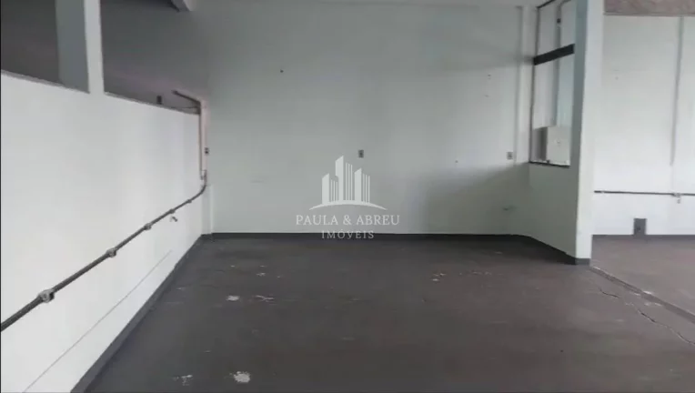 Imagem Aluga-se Salão Comercial de 200m², Energia Trifásica, Acesso 17 degraus, Churrasqueira, Banheiros no Jardim Campo Verde, Mauá-SP