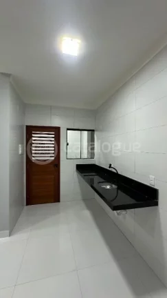 Imagem Casa padrão à venda no Vale do Sol, Parnamirim - Confira essa oportunidade!