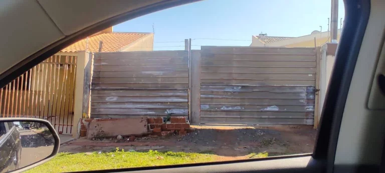 Terreno Comercial para Venda em Maringá / PR no bairro Jardim Diamante