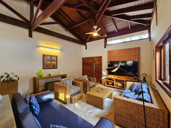 Imagem Casa de Luxo à Venda em Riviera de São Lourenço Módulo 21: 6 Quartos, 6 Suítes, 2 Salas, 3 Vagas de Garagem, 350m² de Área