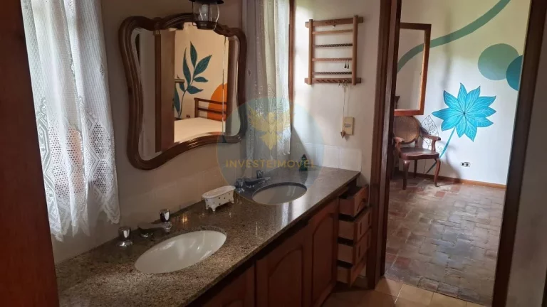 Imagem Casa em Condomínio a Venda no bairro Granja Viana - Carapicuíba, SP