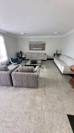 Imagem casa 4 quartos com 3 suítes, adega, piscina e área de churrasqueira.