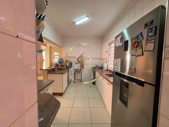 Imagem Oportunidade! Casa Térrea, Jardim das Industrias, 250 m², 3 Dormitórios