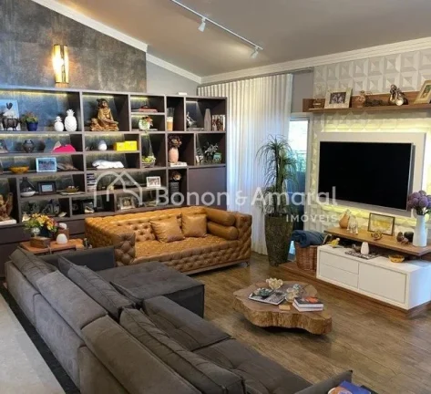 Imagem **Linda casa à venda em condomínio fechado com fácil acesso a Campinas**

Com mais de 600m² de t...