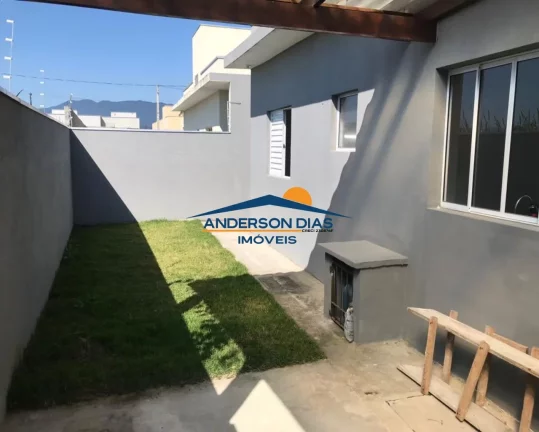 Imagem Casa com 2 dormitórios à venda, 70 m² por R$ 310.000 - Golfinho - Caraguatatuba/SP