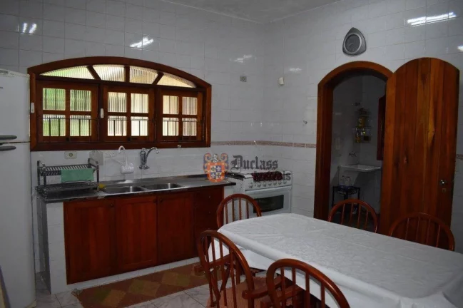 Imagem Casa com 3 dormitórios à venda, 292 m² por R$ 1.500.000 - Vila Inglesa - Campos do Jordão/SP