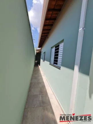 Imagem CASA A VENDA SEMINOVA BAIRRO CAMBUHY LEME - 2 DORM. GARAGEM COBERTA